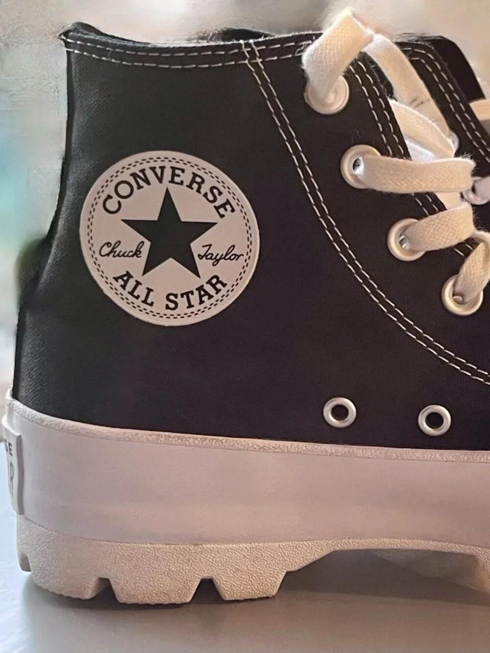 Converse Chuck Taylor Lugged Hi Women’s 7 — Black — $35 OBO